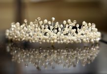 Tiare e spille per le spose 1564 0 Tiare e spille per le spose